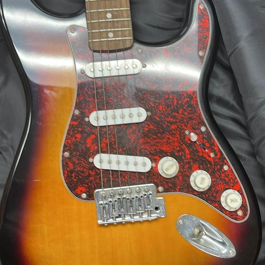 Squier Strat by Fender