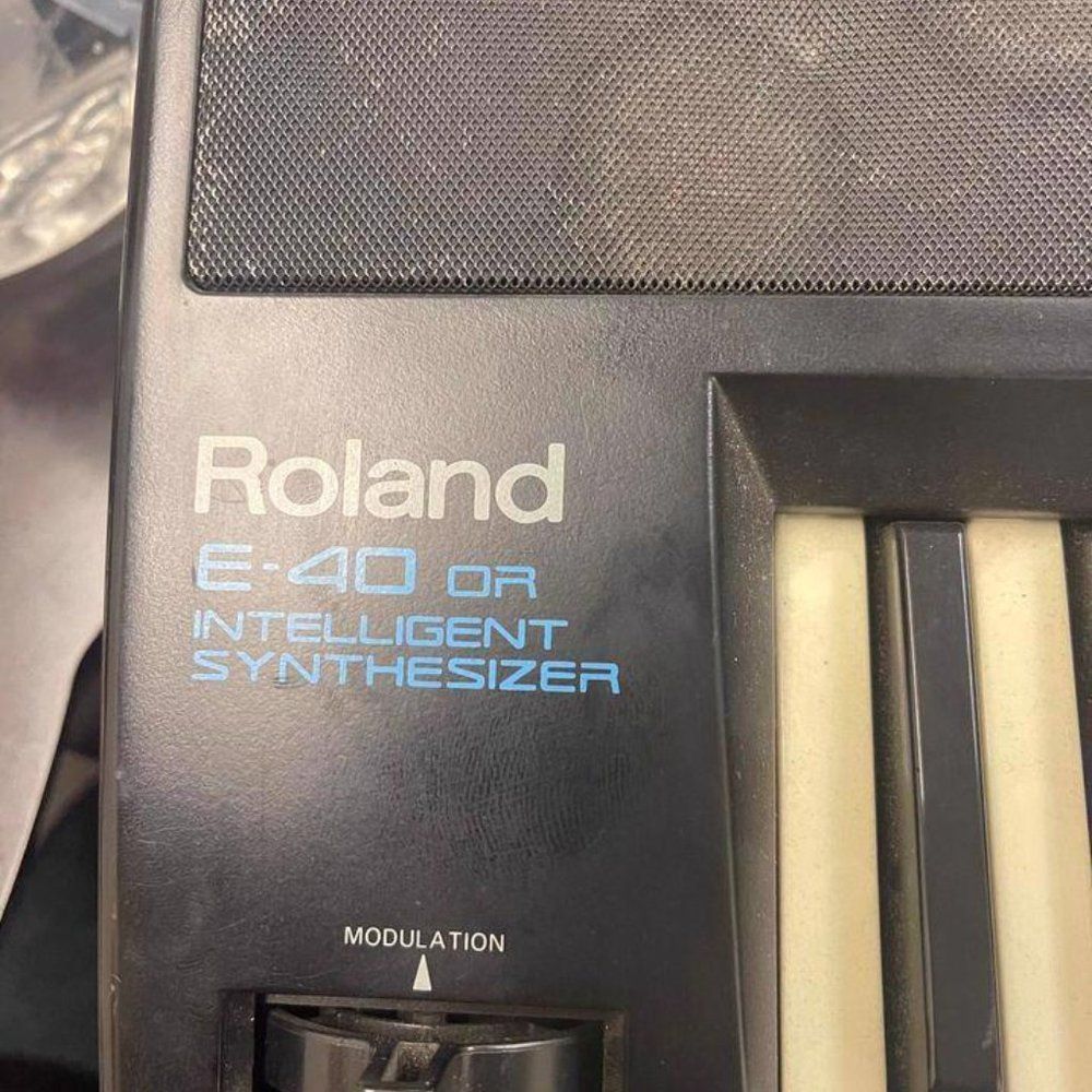 Roland E-40 OR 61 Keys Velocity Sensitive Oriental Keyboard Arabic