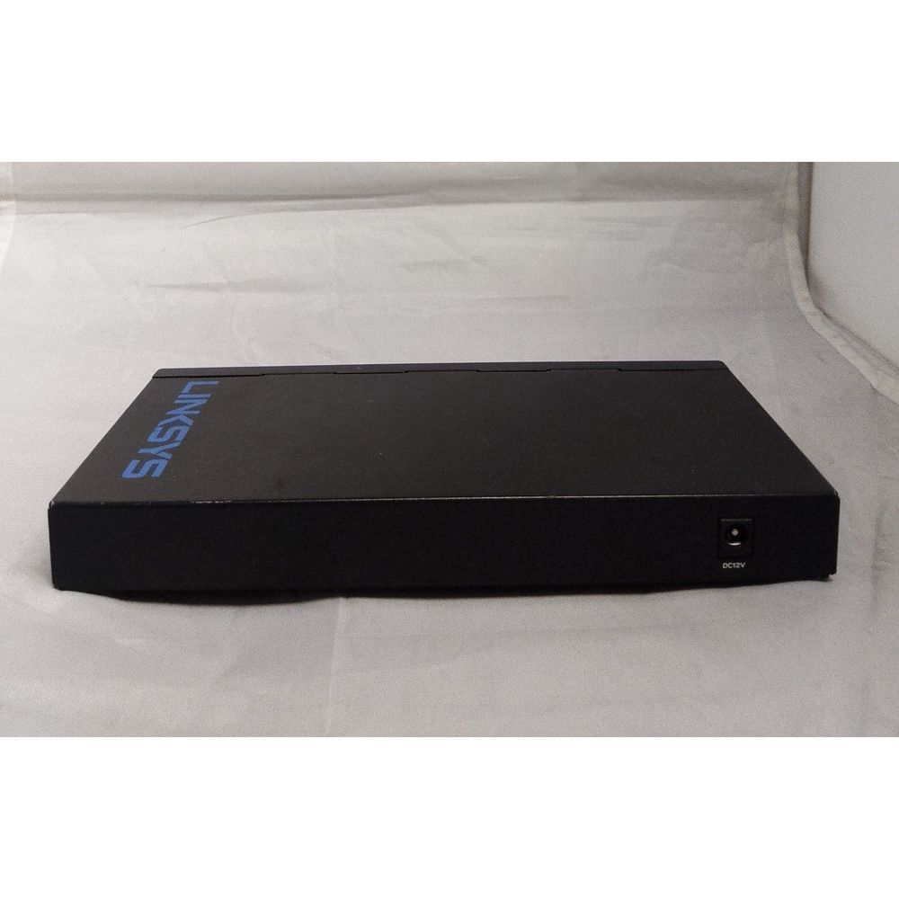 Linksys 8 Ports Switch managed